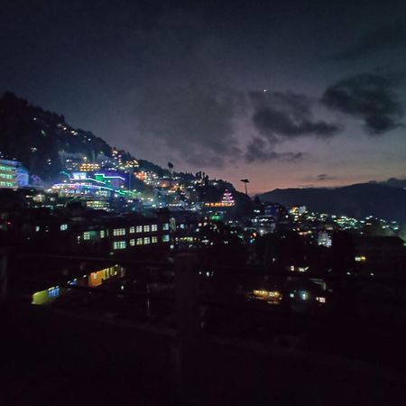 Hotel Pitstop Darjeeling - Excellent Service Recommended & Couple Friendly Eksteriør billede