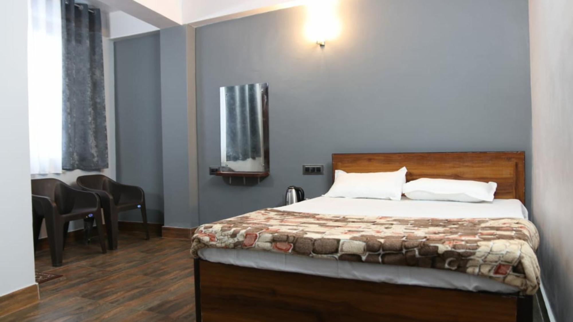 Hotel Pitstop Darjeeling - Excellent Service Recommended & Couple Friendly Eksteriør billede