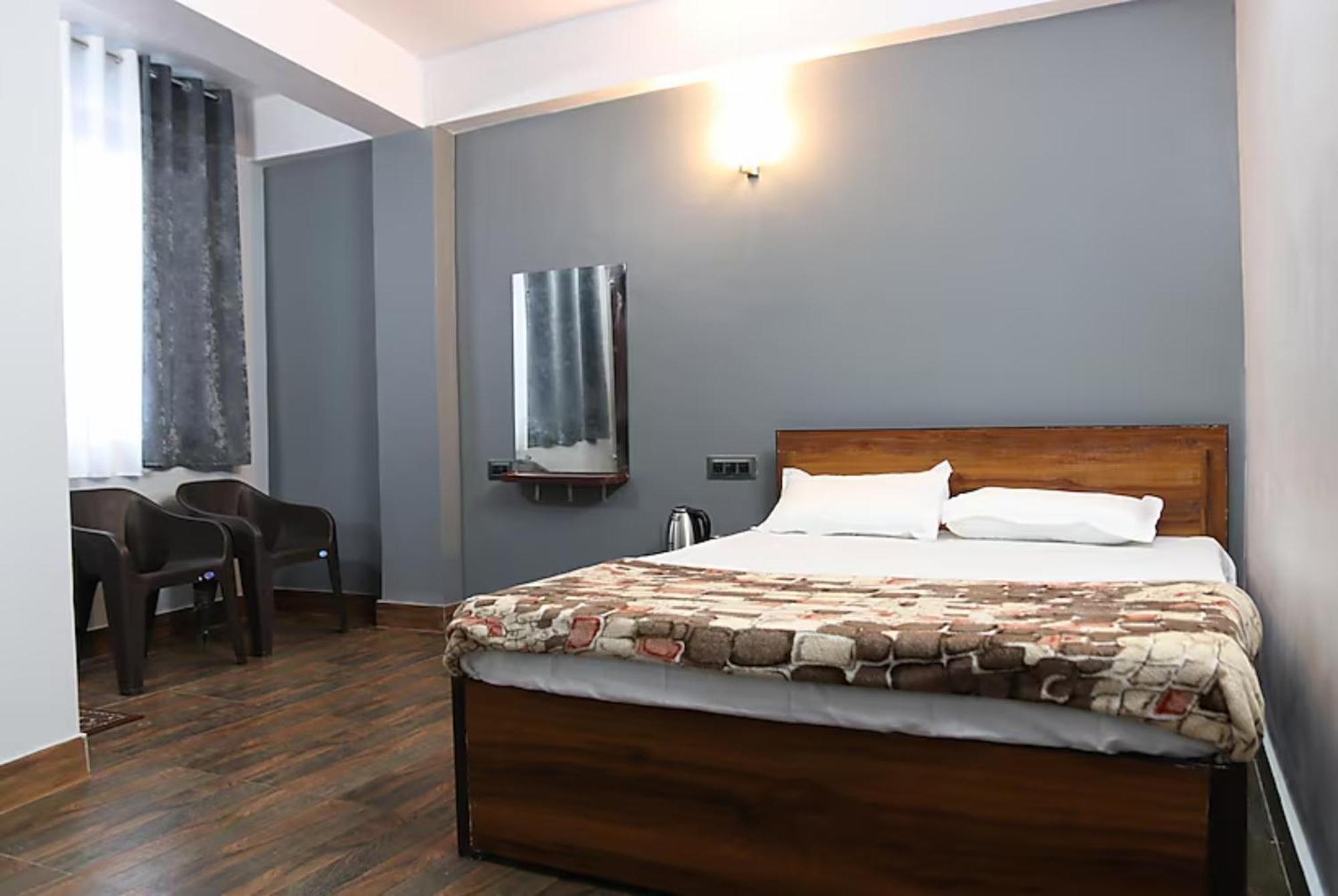 Hotel Pitstop Darjeeling - Excellent Service Recommended & Couple Friendly Eksteriør billede