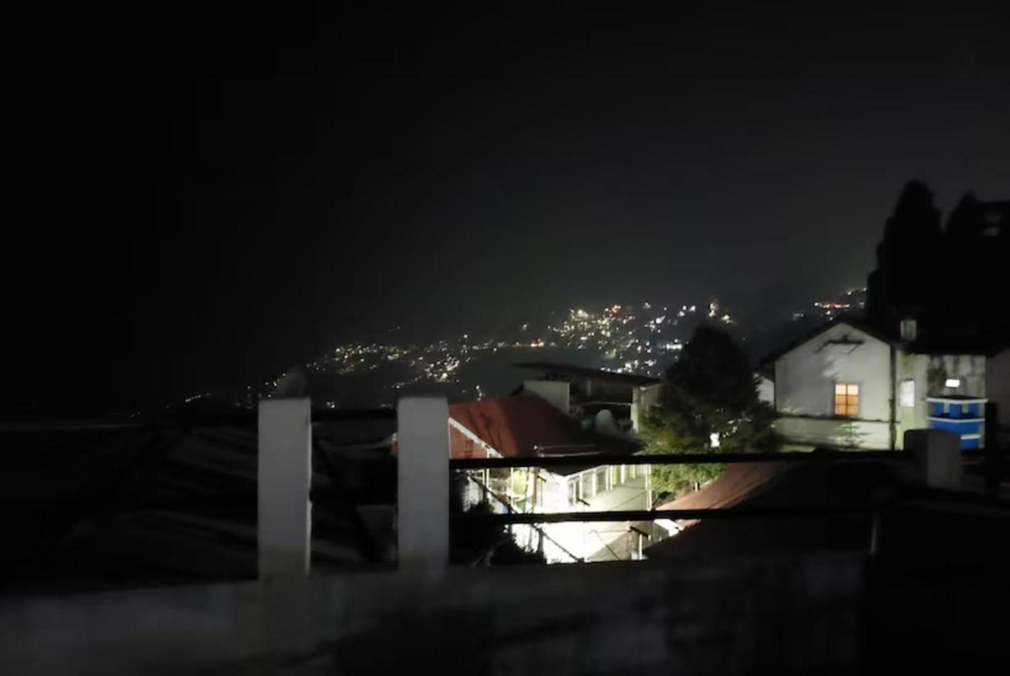 Hotel Pitstop Darjeeling - Excellent Service Recommended & Couple Friendly Eksteriør billede